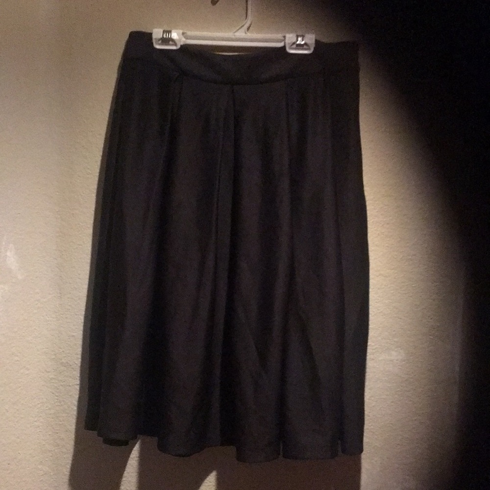 Black skirt